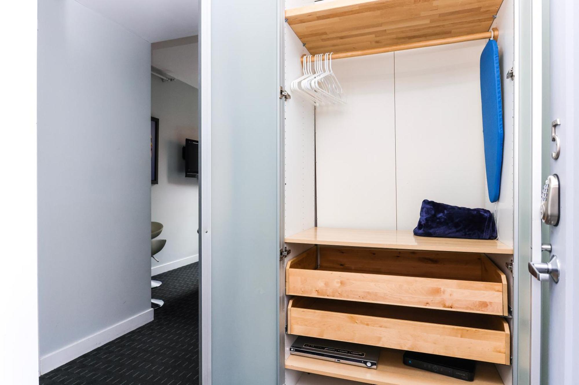 Cozy Newbury Street Studio, #5 Бостон Екстер'єр фото